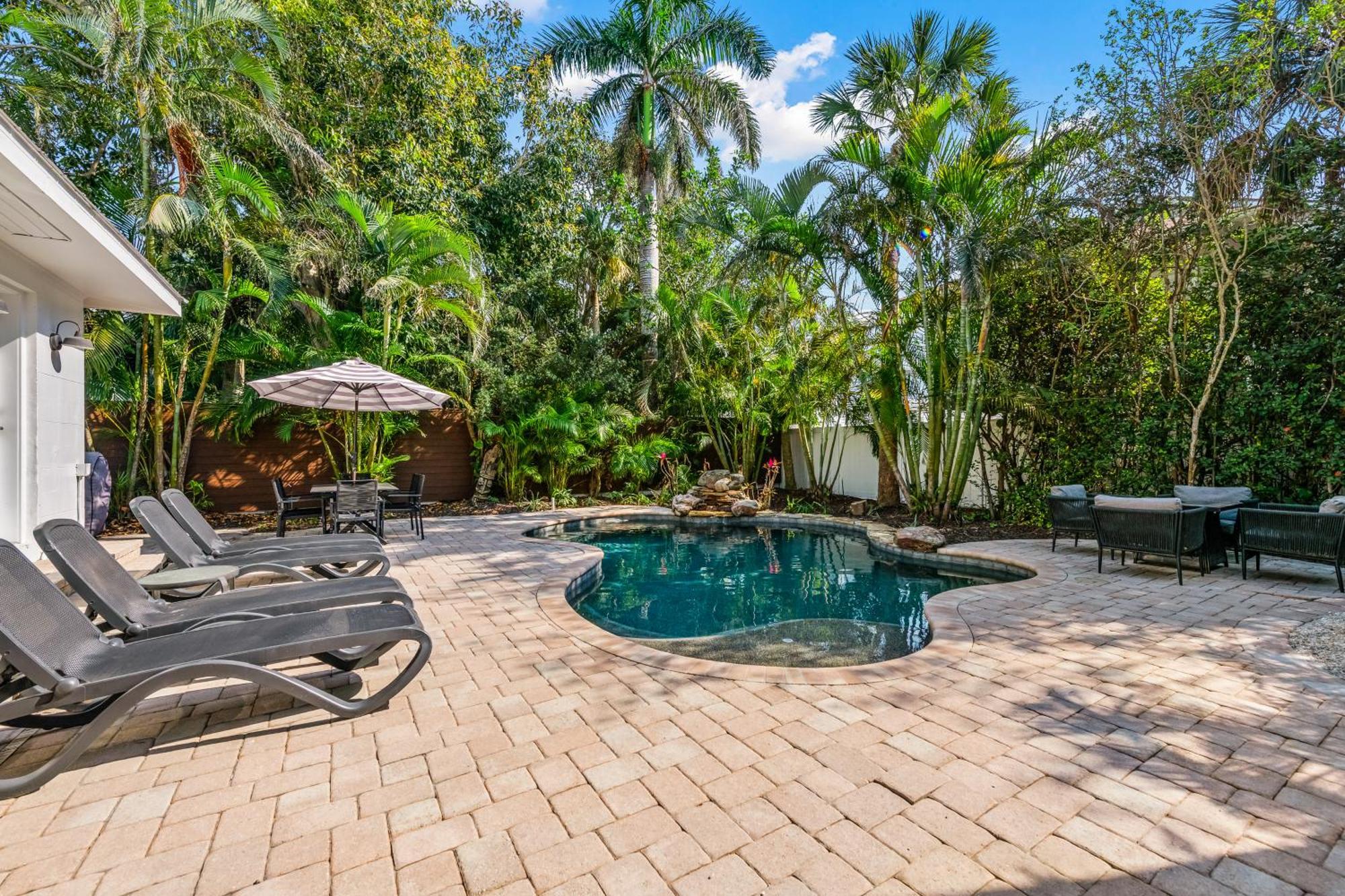 Sandy Pants - Designer Beach Chic Home Steps To Beach Backyard Oasis W Heated Pool Anna Maria Exterior foto